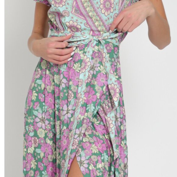 273. Short sleeve border print wrap maxi dress - Picture 4 of 5